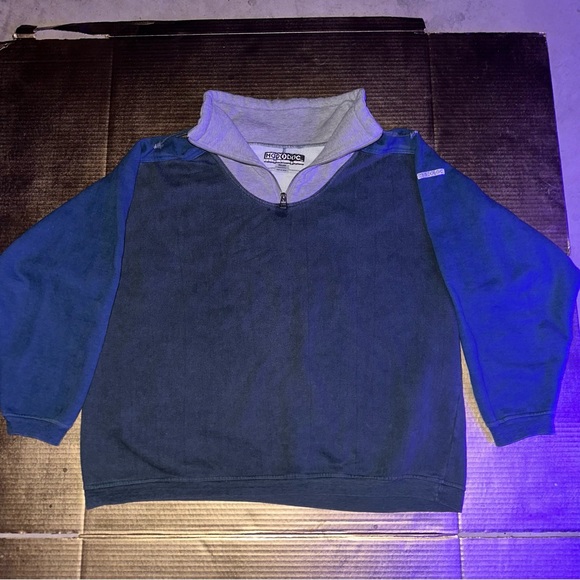 90’s sweater very clean and great colors
